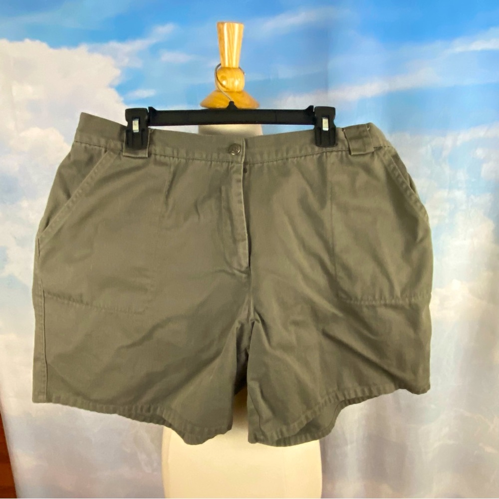 IZOD Brown Khaki Shorts Size 18W